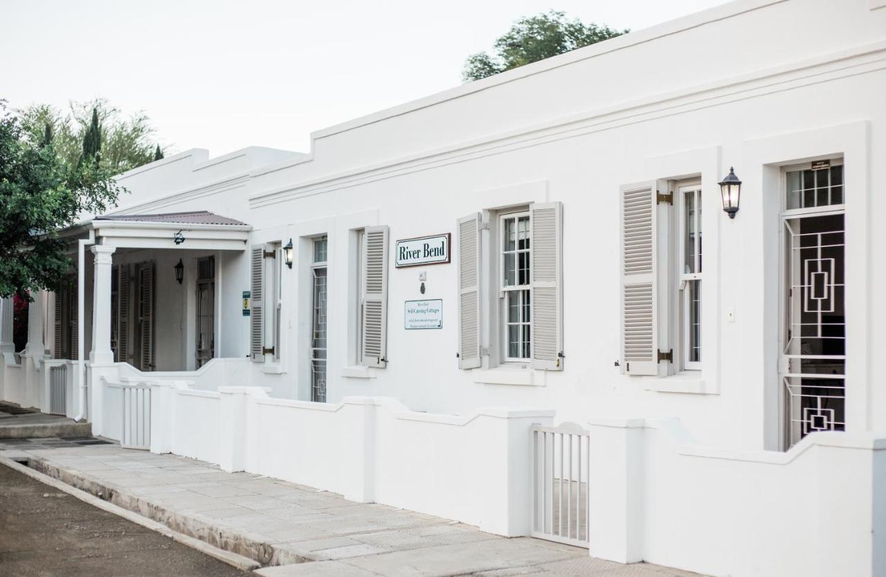 River Bend Guesthouses Graaff-Reinet エクステリア 写真