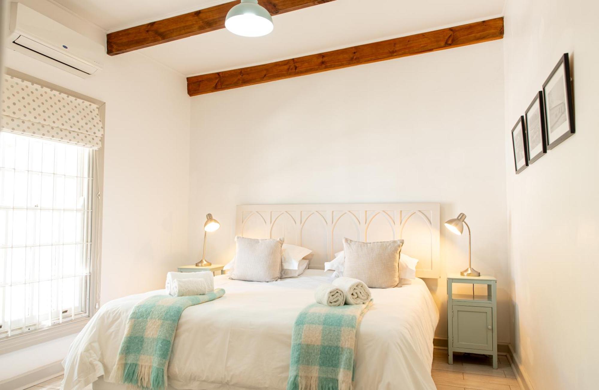 River Bend Guesthouses Graaff-Reinet エクステリア 写真