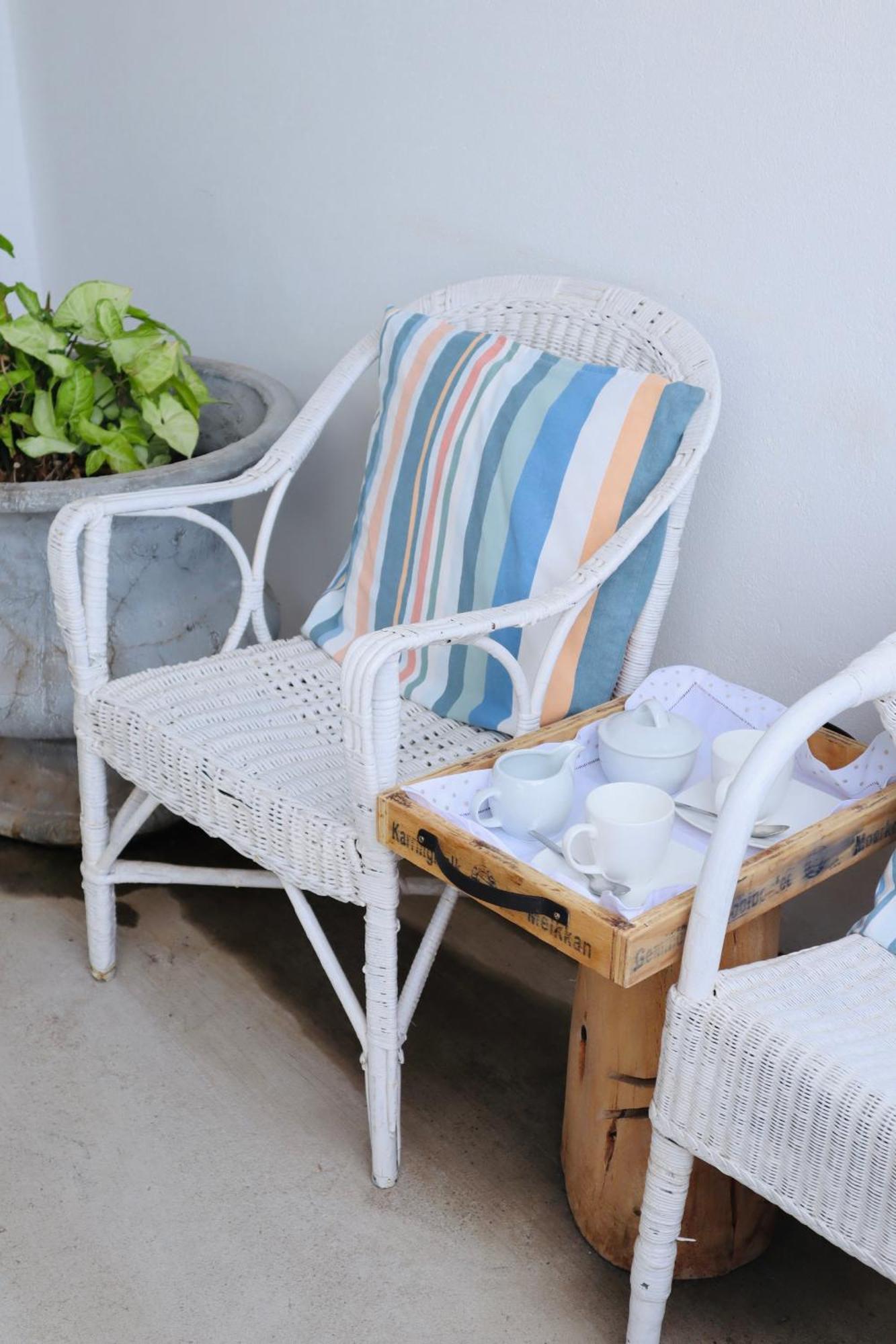 River Bend Guesthouses Graaff-Reinet エクステリア 写真