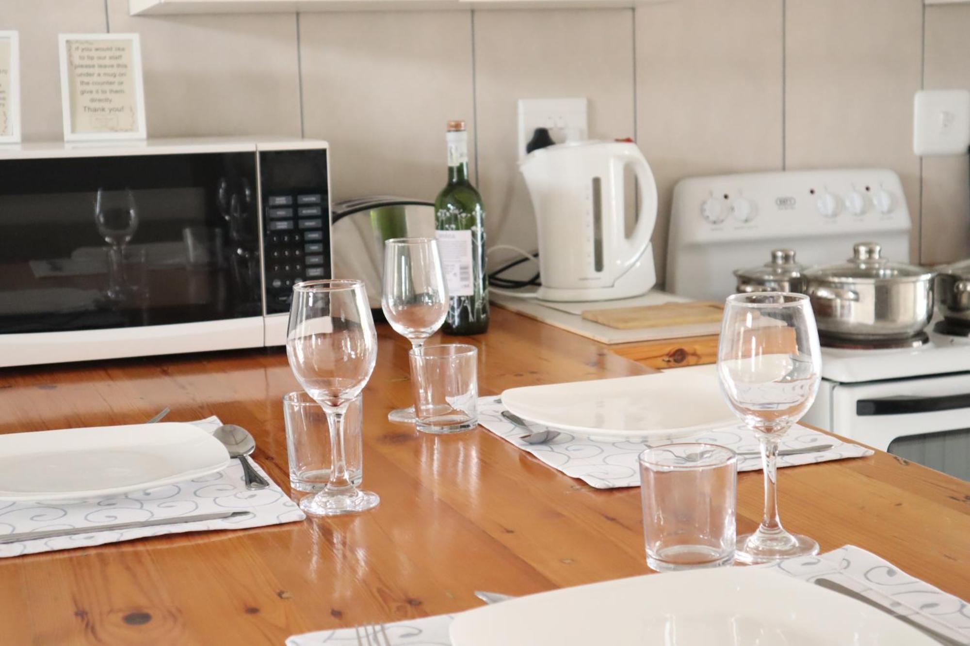 River Bend Guesthouses Graaff-Reinet エクステリア 写真