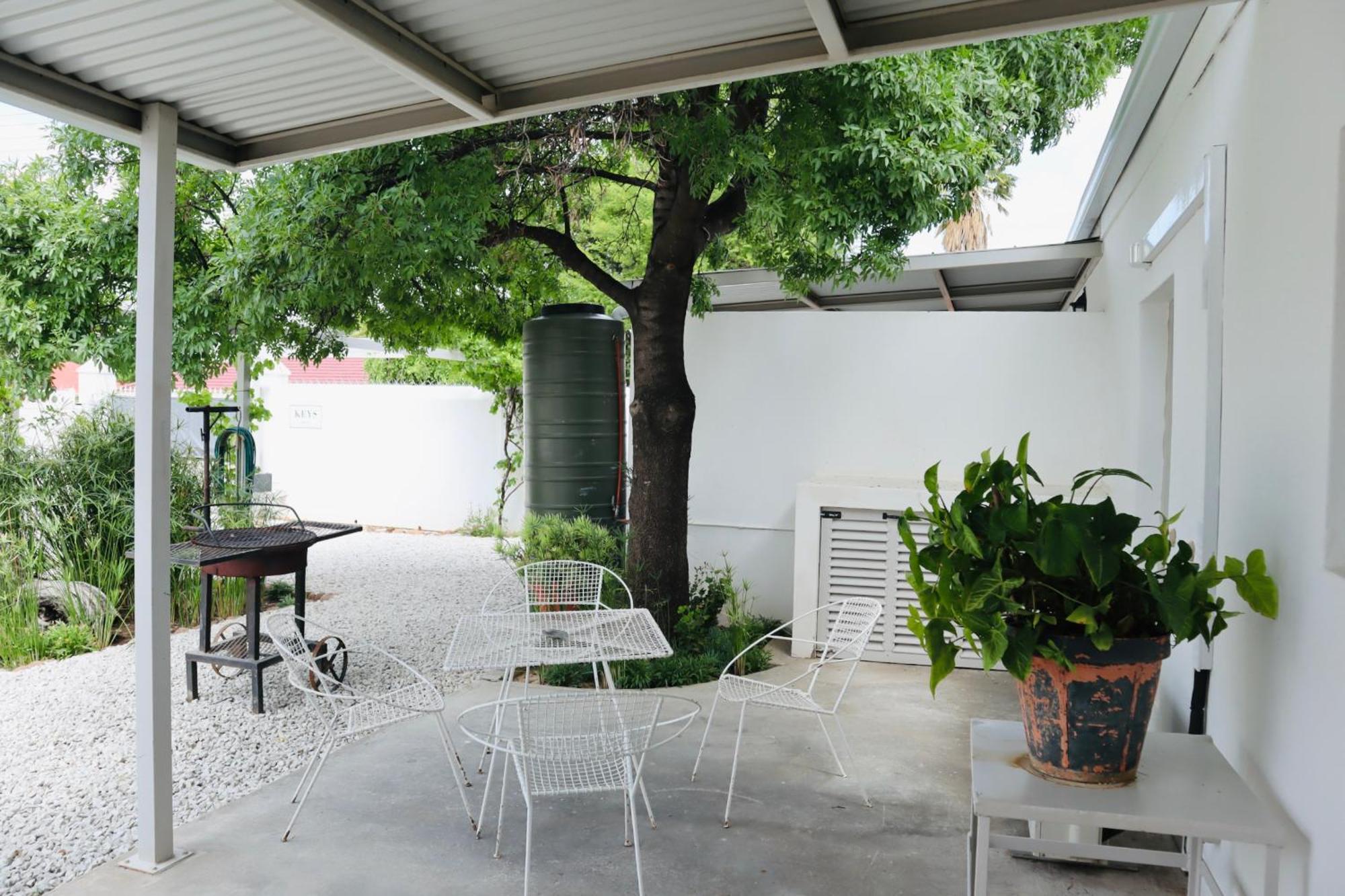River Bend Guesthouses Graaff-Reinet エクステリア 写真